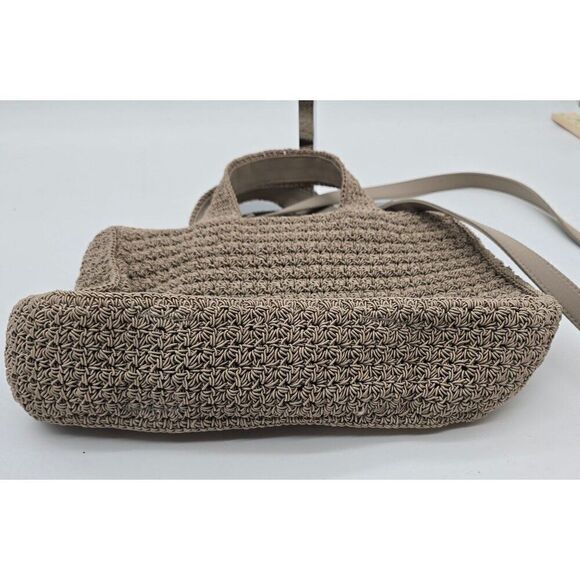 First Look Beige Crochet Tote Bag With Handles & Detachable Strap By First Issue - Picture 5 of 8